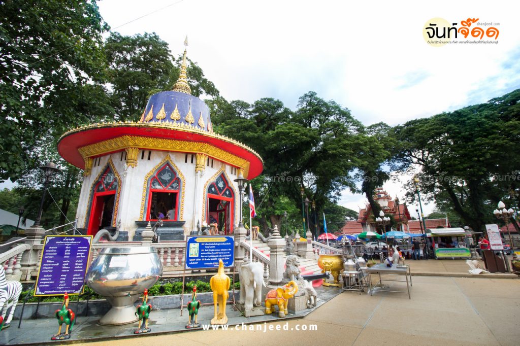 บริเวณโดยรอบ ศาลสมเด็จพระเจ้าตากสินมหาราช สถานที่ท่องเที่ยว จันทบุรี