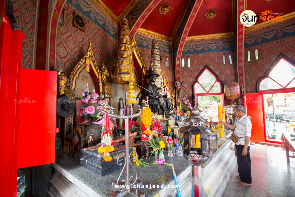 บริเวณภายใน ศาลสมเด็จพระเจ้าตากสินมหาราช สถานที่ท่องเที่ยว จันทบุรี